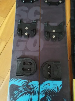 Splitboard con Pieles y Fijaciones