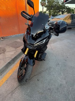 Honda XADV 750 Negra