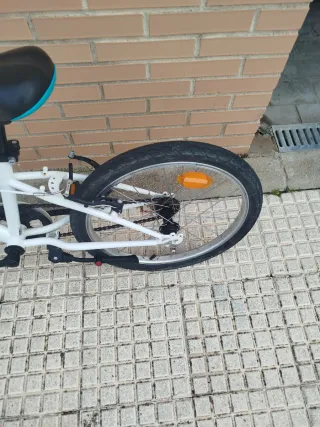 Bicicleta infantil blanca