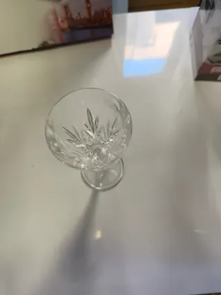 Juego 4 vasos de cristal tallado