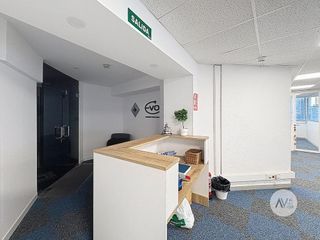 Oficina en alquiler en El Raval en Barcelona