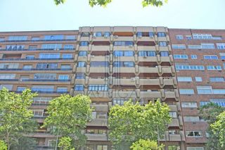 Piso en venta en Castillejos en Madrid