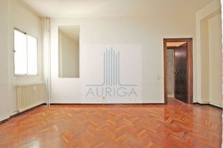 Piso en venta en Castillejos en Madrid