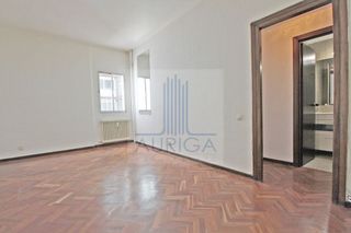 Piso en venta en Castillejos en Madrid