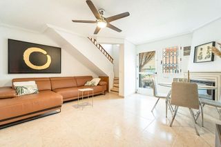 Casa adosada en venta en  El Acequión - Los Naúfragos en Torrevieja