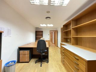 Oficina en alquiler en La Nova Esquerra de l'Eixample en Barcelona