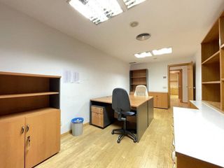 Oficina en alquiler en La Nova Esquerra de l'Eixample en Barcelona