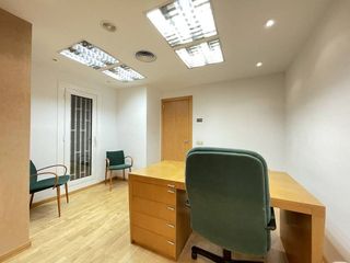 Oficina en alquiler en La Nova Esquerra de l'Eixample en Barcelona