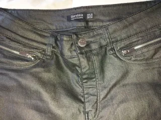 Pantalones negros Bershka Talla 36