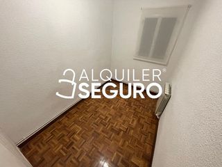 Piso en alquiler en Peñagrande en Madrid
