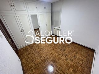 Piso en alquiler en Peñagrande en Madrid