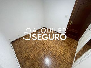 Piso en alquiler en Peñagrande en Madrid