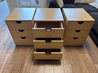 3 Cajoneras de madera y plástico 2- 40x50x57 1- 45