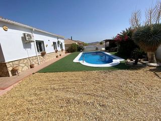 Chalet en venta en Zurgena