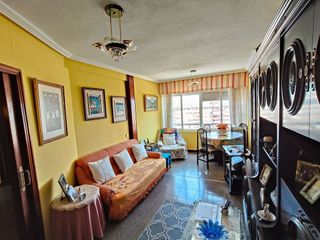 Piso en venta en Juan XXIII en Alicante