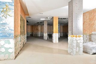 Local comercial en alquiler en Silla