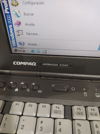 Portátil Compaq Armada E500 Pentium III Vintage