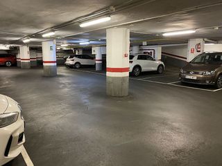 Garaje en venta en La Bordeta en Barcelona