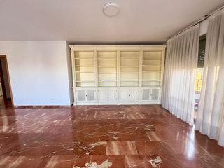 Piso en alquiler en Sector Sur  - La Palmera - Reina Mercedes en Sevilla