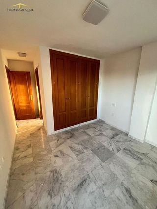 Piso en alquiler en Parque Ayala - Jardín de la Abadía - Huelín en Málaga