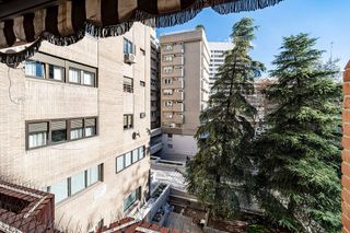 Piso en alquiler en Castillejos en Madrid