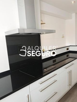 Piso en alquiler en Pacífico en Madrid