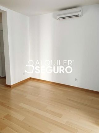 Piso en alquiler en Pacífico en Madrid
