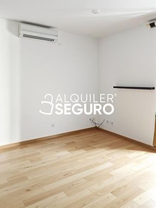 Piso en alquiler en Pacífico en Madrid