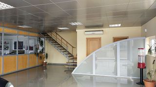 Nave industrial en venta en La Paz en Alcalá de Guadaira