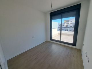 Ático en alquiler en Parque Mediterráneo - Santa Paula en Málaga