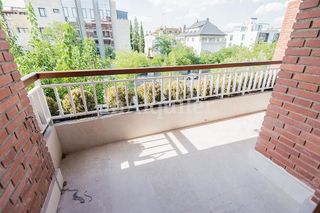 Piso en alquiler en Nueva España en Madrid