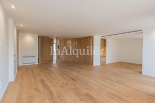 Piso en alquiler en Nueva España en Madrid