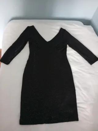 Vestido negro lentejuelas manga larga