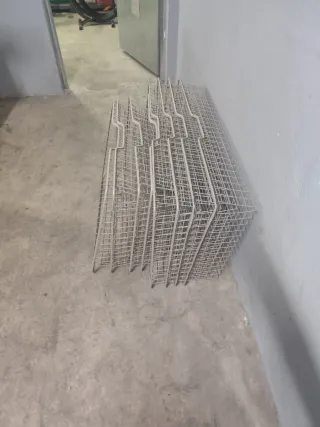 Cestas metálicas apilables para armario