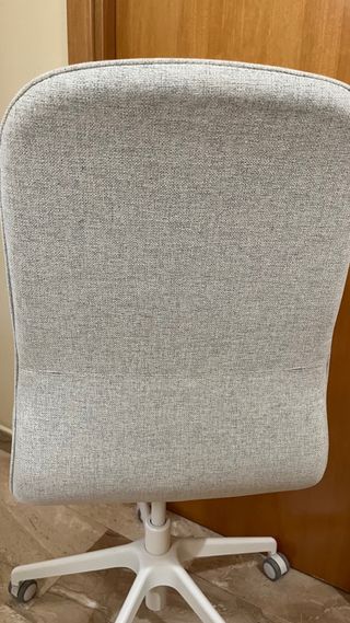 Silla de oficina Langfjall gris y blanca