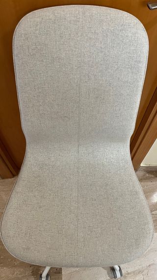 Silla de oficina Langfjall gris y blanca