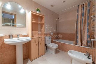 Chalet en venta en Els Grecs - Mas Oliva en Roses