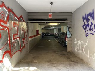 Garaje en venta en La Bordeta en Barcelona