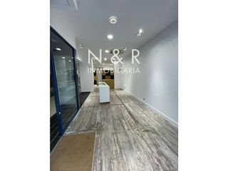 Local comercial en alquiler en Ensanche - Sar en Santiago de Compostela