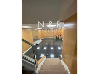 Local comercial en alquiler en Ensanche - Sar en Santiago de Compostela