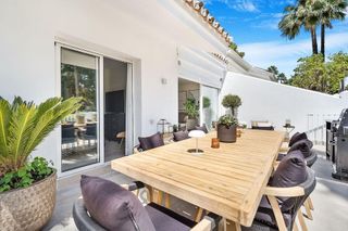 Piso en alquiler en Nueva Andalucía centro en Marbella