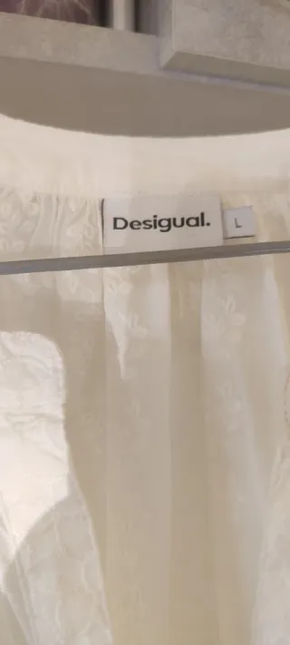 Blusa Desigual Blanca Bordada