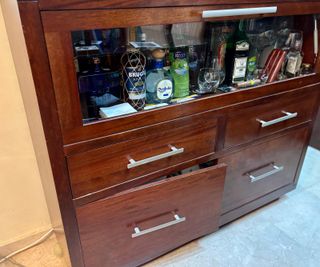 Salón Mesa Comedor + 6 Sillas + Mueble Bar