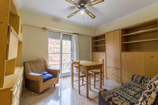 Piso en alquiler en Carolinas Altas en Alicante