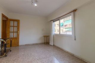 Piso en alquiler en Carolinas Altas en Alicante