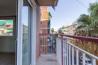 Piso en alquiler en Carolinas Altas en Alicante