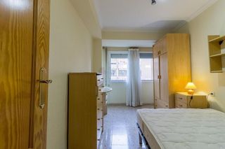 Piso en alquiler en Carolinas Altas en Alicante