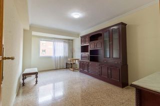 Piso en alquiler en Carolinas Altas en Alicante