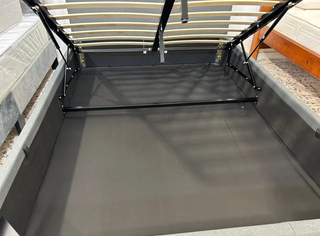 CHOLLO!! Cama canapé con cabecero tapizado