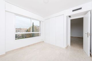 Piso en alquiler en Piovera - Conde Orgaz en Madrid